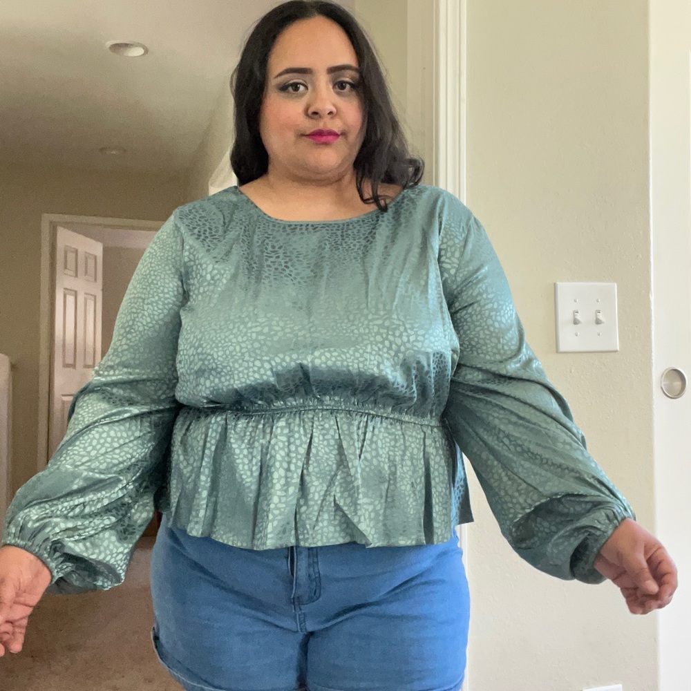SHEIN 3XL Dalmatian Jacquard Lantern Sleeve Peplum Blouse - Picture 3 of 7